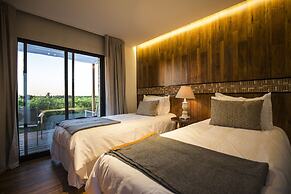 Pizzorno Lodge & Wine