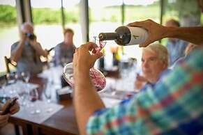 Pizzorno Lodge & Wine