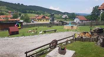 Apartment Sarganska Osmica 8