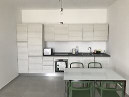 Feel at Home Apartments & Rooms