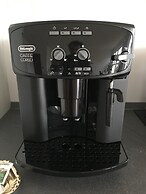 Feel at Home Apartments & Rooms