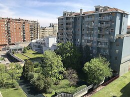 Feel at Home Apartments & Rooms