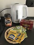 Feel at Home Apartments & Rooms