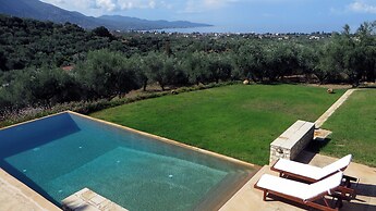 Luxurious Sea & Olive Private Villa - Pool