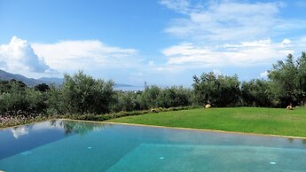 Luxurious Sea & Olive Private Villa - Pool
