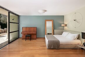 Villa 7 Masterwork Contemporary