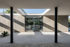 Villa 7 Masterwork Contemporary