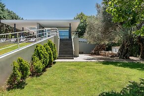 Villa 7 Masterwork Contemporary