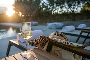 Villa 7 Masterwork Contemporary