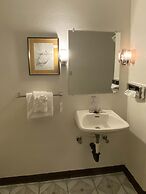 Florence Lighthouse Inn