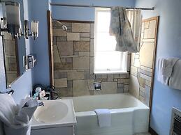 Florence Lighthouse Inn