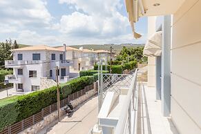 Bright & Spacious two-floor Family Garden Home