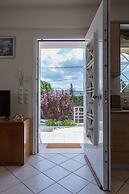 Bright & Spacious two-floor Family Garden Home