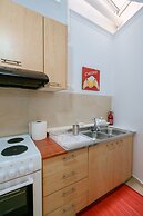 Home with Courtyard in Heart of Old Town