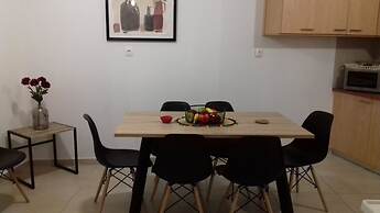 Home with Courtyard in Heart of Old Town