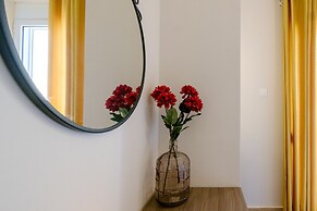 Home with Courtyard in Heart of Old Town