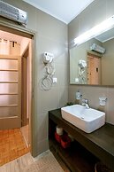 Home with Courtyard in Heart of Old Town