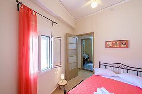 Home with Courtyard in Heart of Old Town