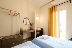 Home with Courtyard in Heart of Old Town