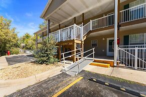 Clearwater - 2 Br Condo