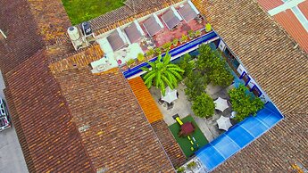 Hostal Plaza Central