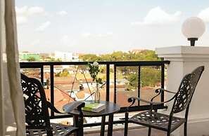 Azalea Parkview Hotel