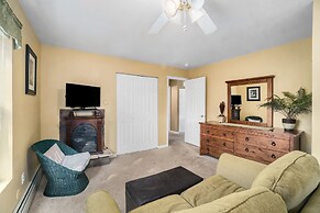 Wild Flower Ev#3197 2 Bedroom Condo by RedAwning