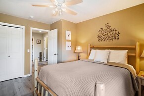 Aspen Grove Getaway Ev#3196 2 Bedroom Condo by RedAwning