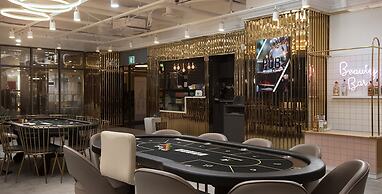 Utop Marina Hotel & Resort