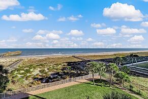 Amelia by the Sea Oceanfront Condo with Access to Private Fishing Pier