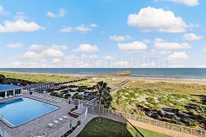 Amelia by the Sea Oceanfront Condo with Access to Private Fishing Pier