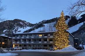 Value In The Aspen Core! - Comfort And Convenience 2 Bedroom Condo
