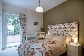 Sirena Tolo Luxury Apartment