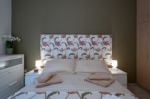 Sirena Tolo Luxury Apartment