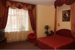Dvoryanskaya Hotel