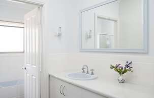 Emu Bay Holiday Homes