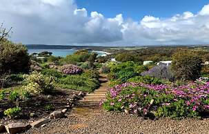Emu Bay Holiday Homes