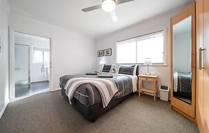 Emu Bay Holiday Homes