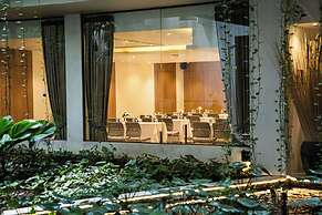 Baitong Hotel & Resort