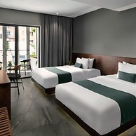 Baitong Hotel & Resort