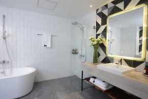 Baitong Hotel & Resort