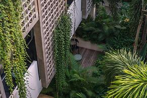 Baitong Hotel & Resort