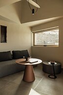 Black Diamond Suites - Adults Only