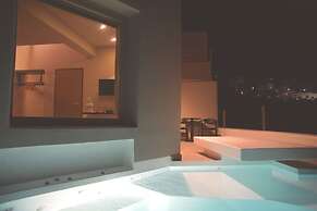 Black Diamond Suites - Adults Only