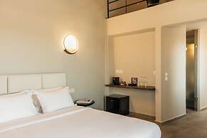 Black Diamond Suites - Adults Only