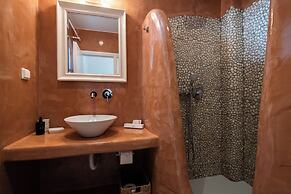 Black Diamond Suites - Adults Only