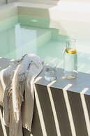 Black Diamond Suites - Adults Only