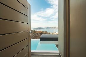 Black Diamond Suites - Adults Only