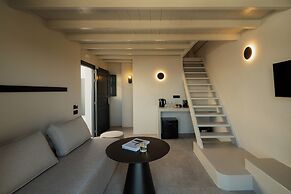 Black Diamond Suites - Adults Only