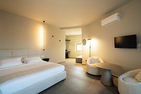Black Diamond Suites - Adults Only
